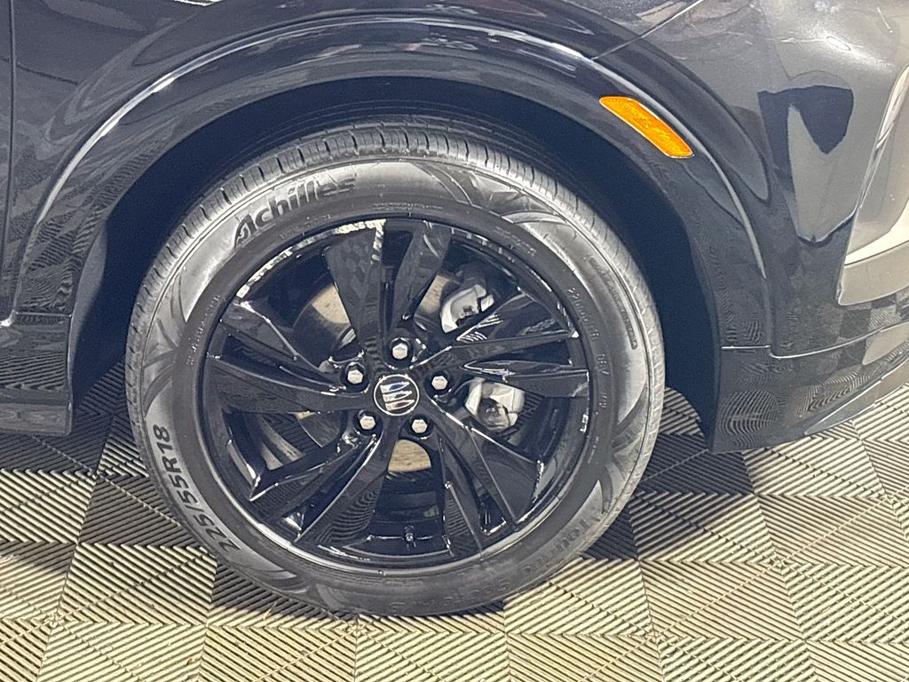 Vehicle image 11 of 24