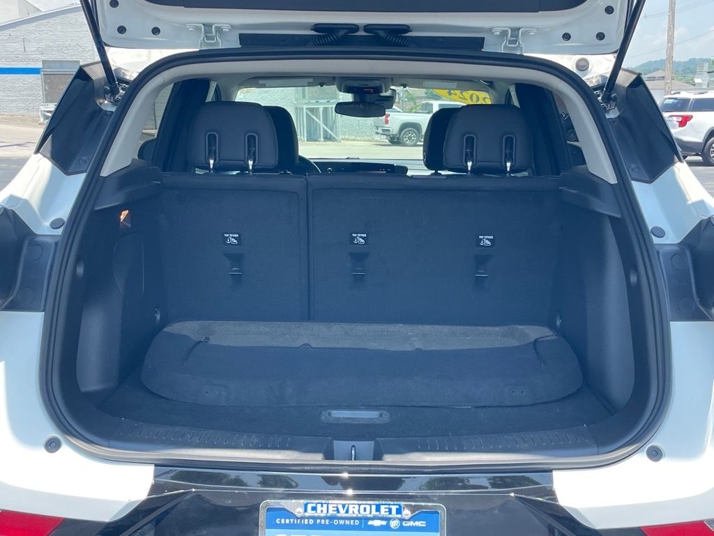 Vehicle image 10 of 26