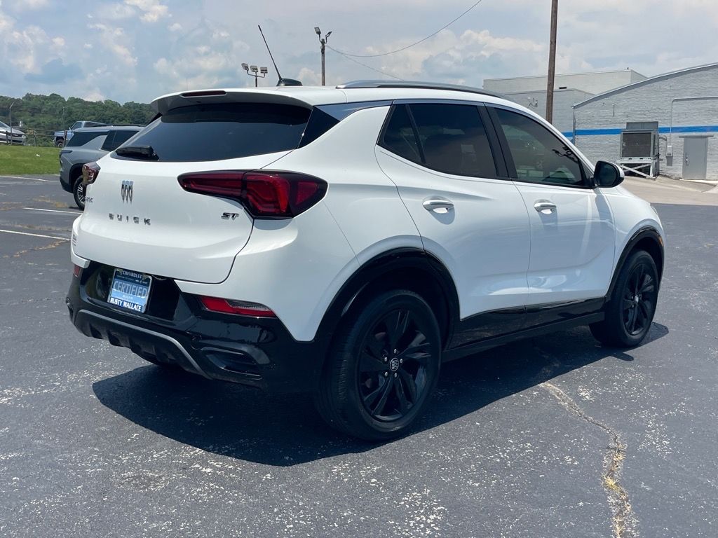 Vehicle image 5 of 26
