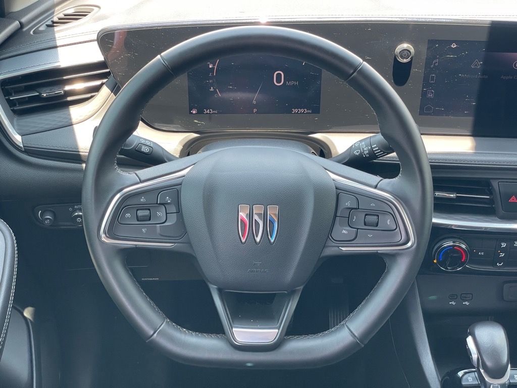 Vehicle image 18 of 26