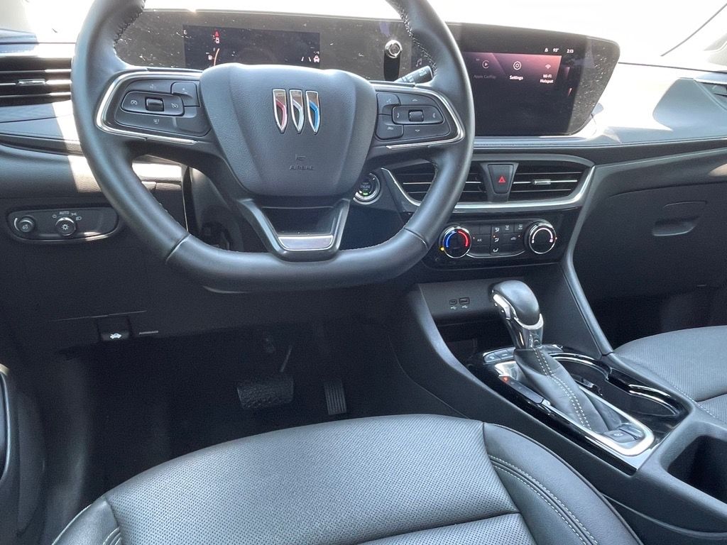 Vehicle image 17 of 26