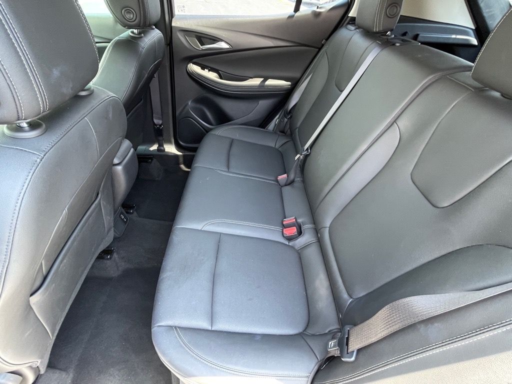 Vehicle image 13 of 26