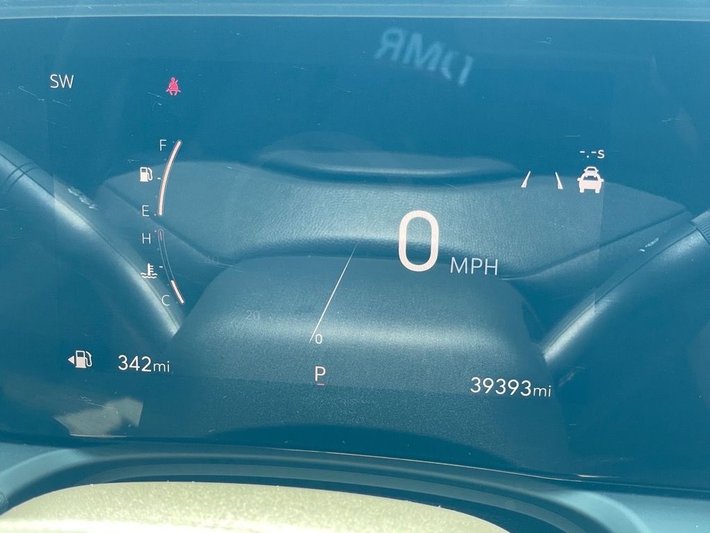 Vehicle image 19 of 26