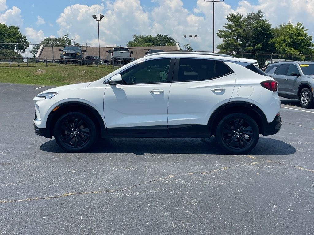 Vehicle image 8 of 26