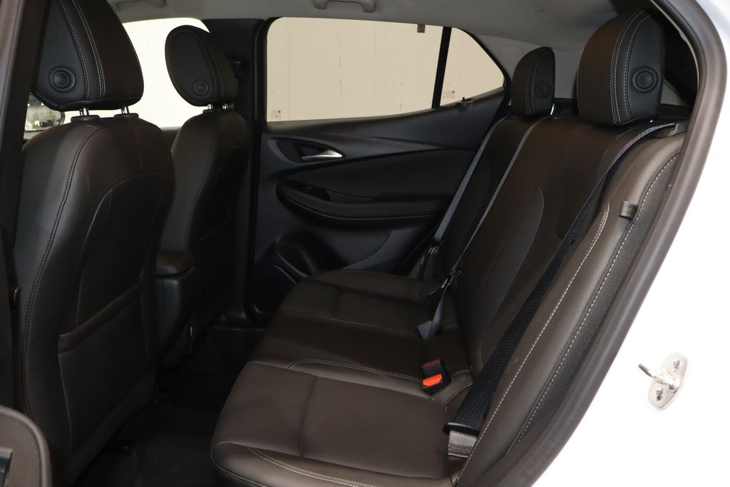 Vehicle image 9 of 33