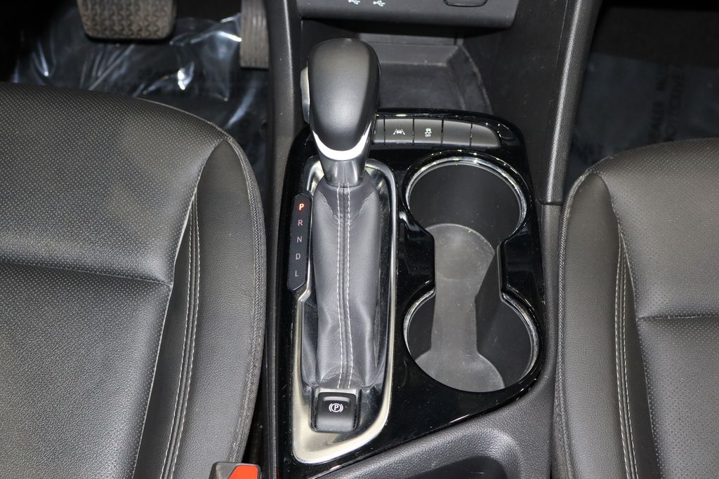 Vehicle image 28 of 33