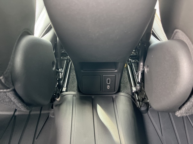 Vehicle image 9 of 9