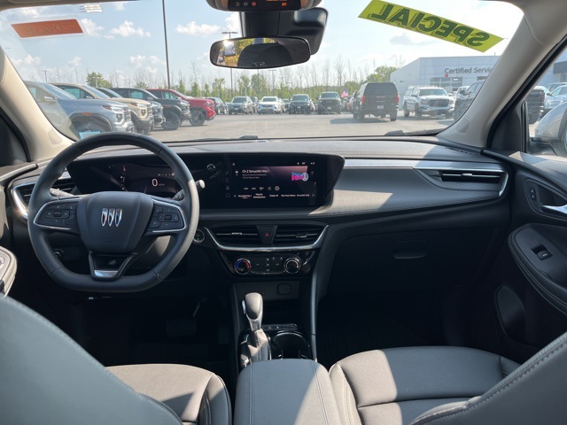 Vehicle image 4 of 9