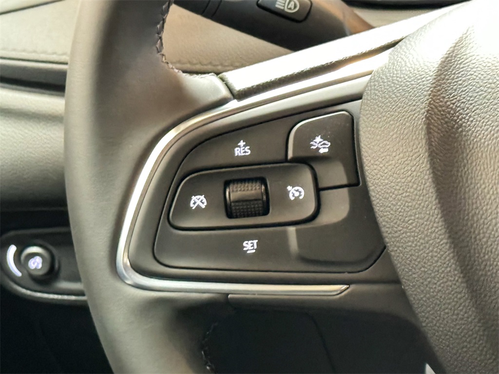 Vehicle image 29 of 43