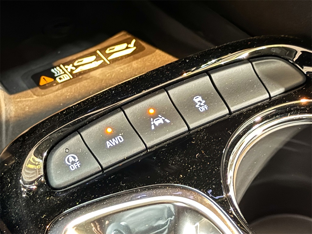 Vehicle image 39 of 43
