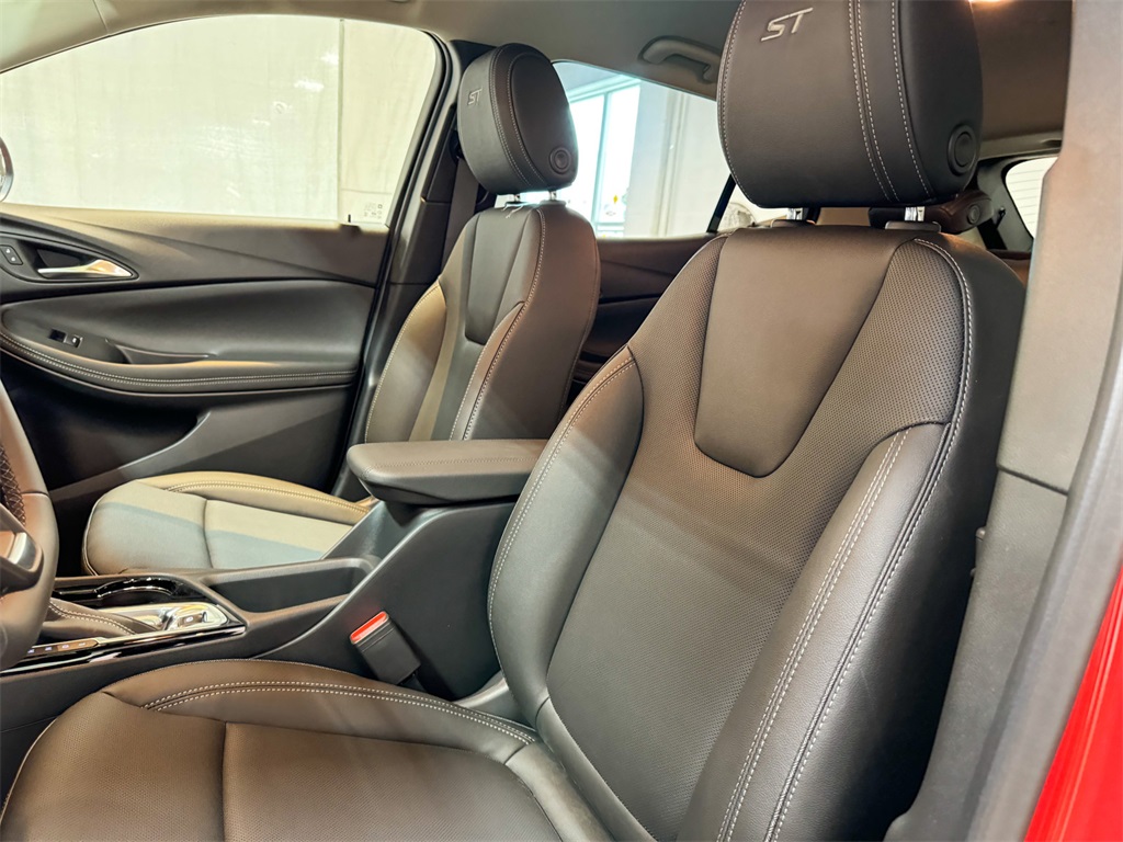 Vehicle image 15 of 43