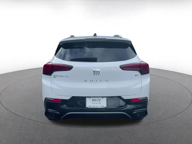 Vehicle image 10 of 45