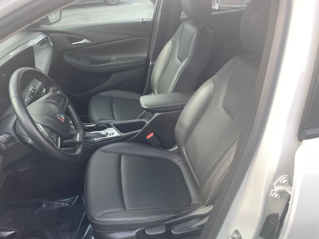 Vehicle image 18 of 45