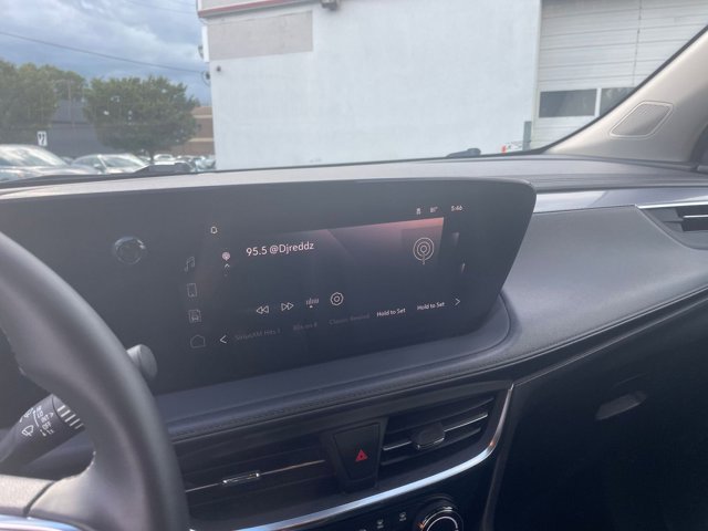 Vehicle image 27 of 45