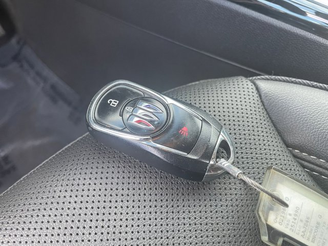 Vehicle image 31 of 45
