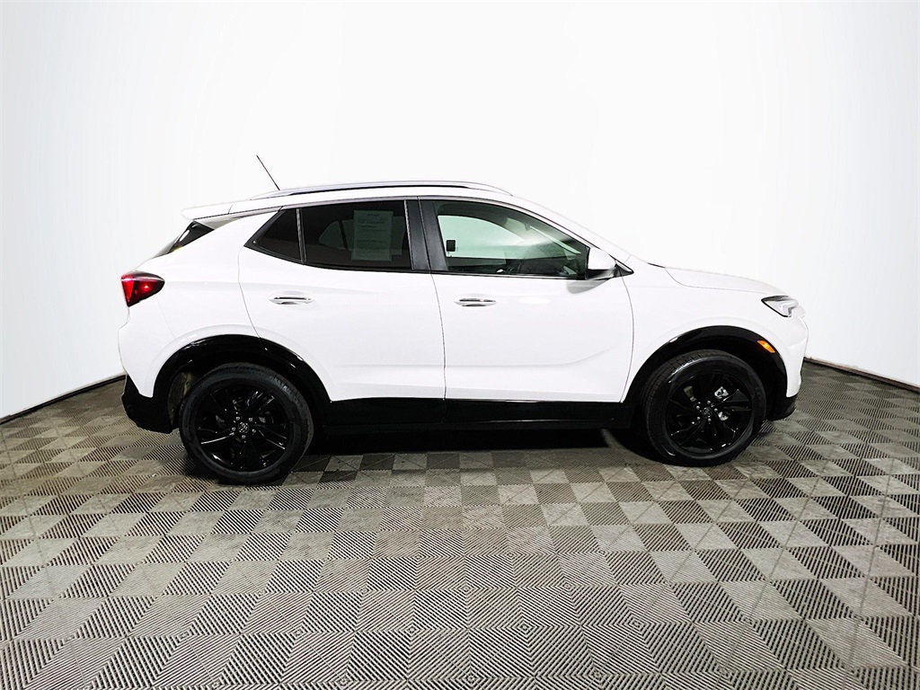 Vehicle image 4 of 34
