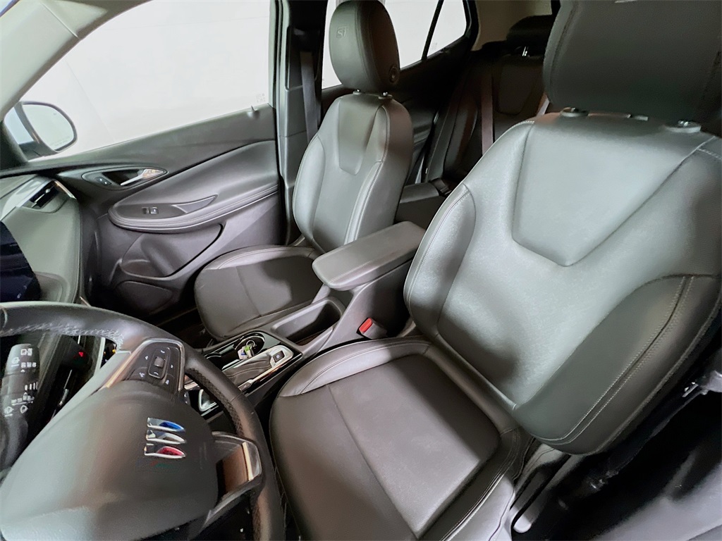 Vehicle image 15 of 34