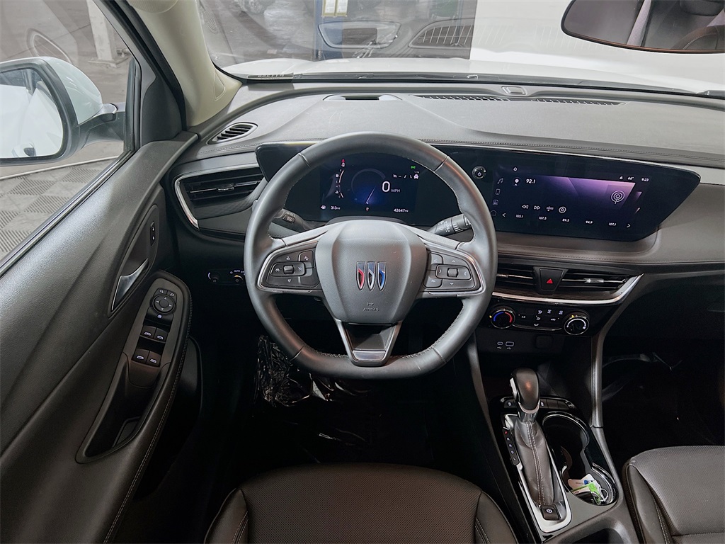 Vehicle image 18 of 34