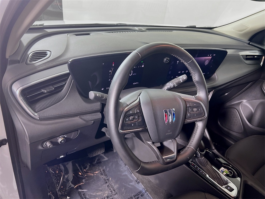 Vehicle image 17 of 34