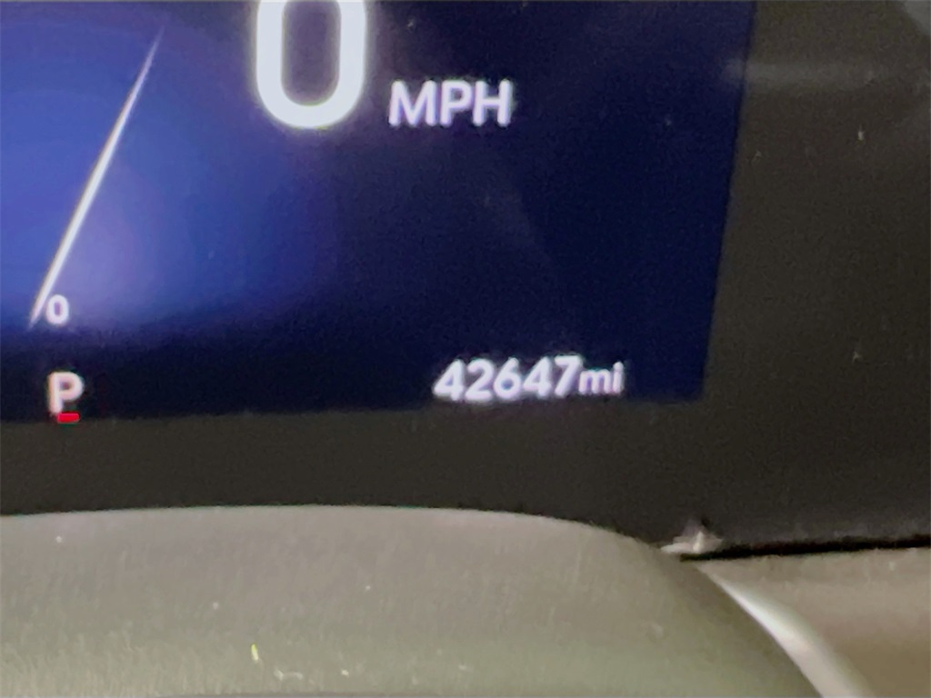 Vehicle image 21 of 34