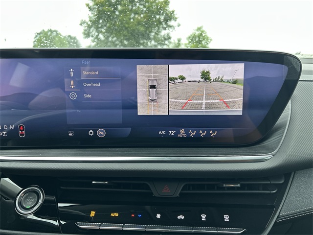 Vehicle image 31 of 46