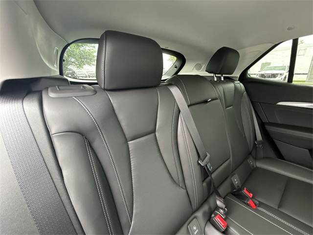 Vehicle image 42 of 46