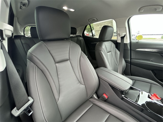 Vehicle image 43 of 46