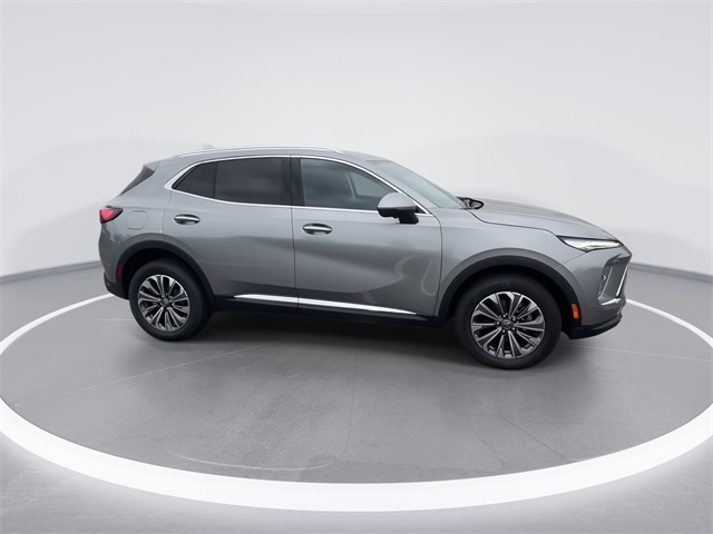 Vehicle image 8 of 46