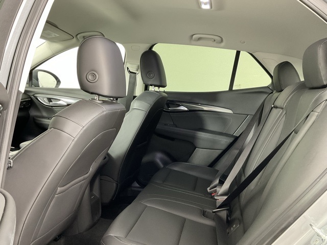 Vehicle image 13 of 24