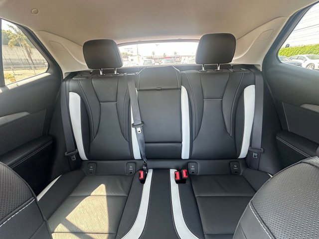 Vehicle image 20 of 41