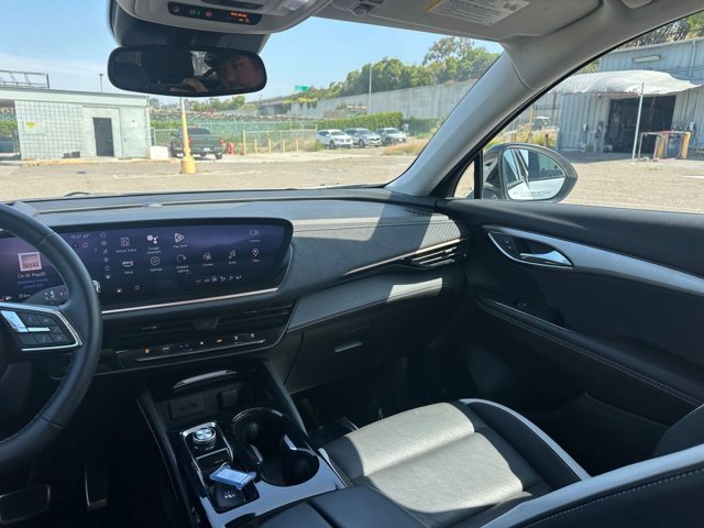 Vehicle image 25 of 41