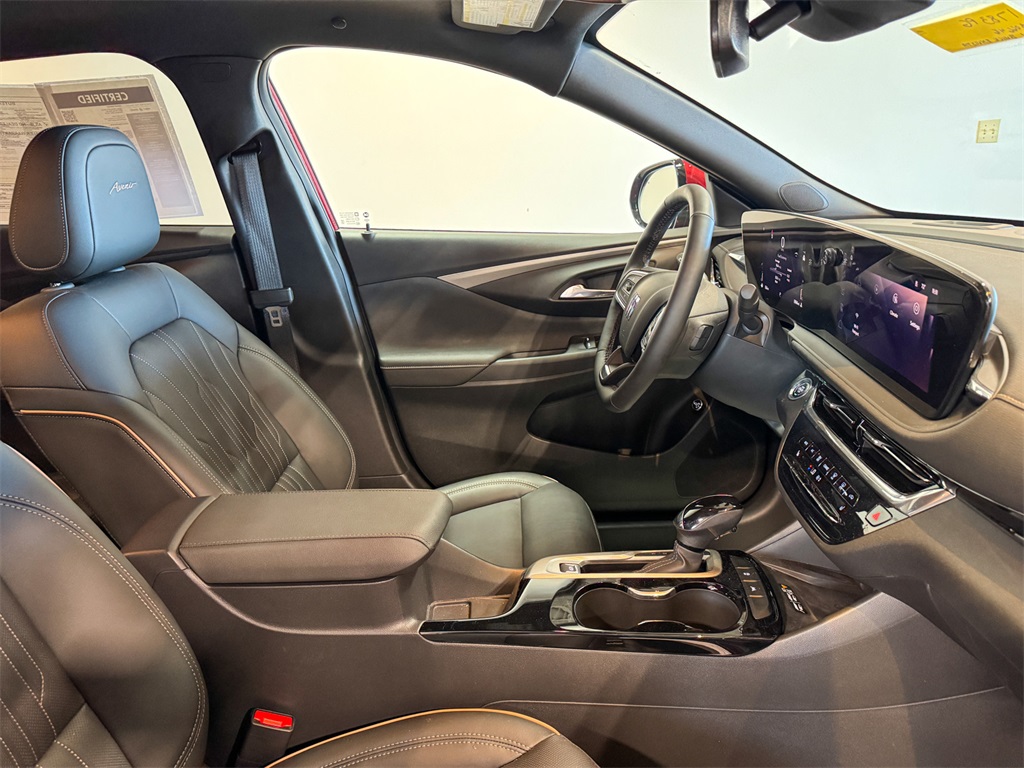 Vehicle image 41 of 48