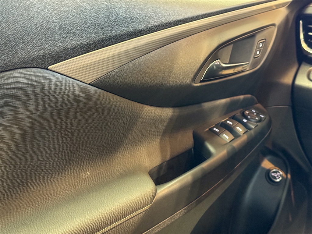 Vehicle image 36 of 48