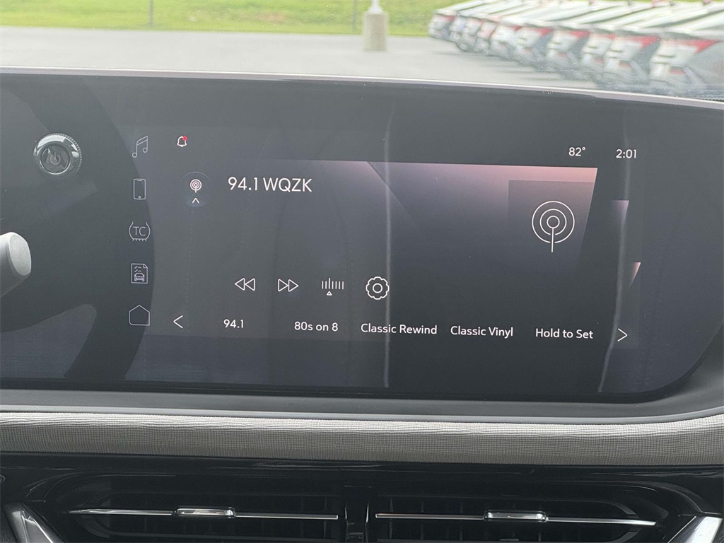 Vehicle image 8 of 30