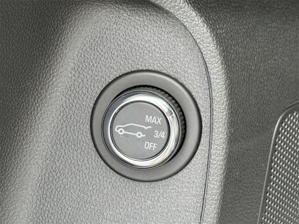 Vehicle image 15 of 30