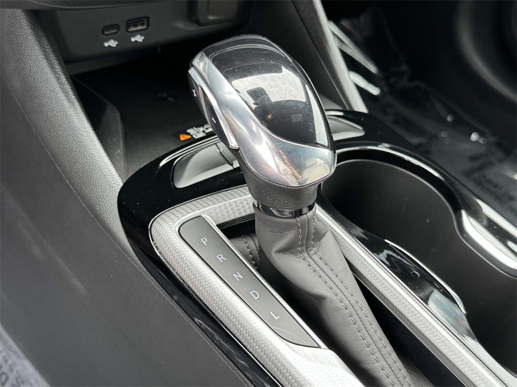 Vehicle image 12 of 30