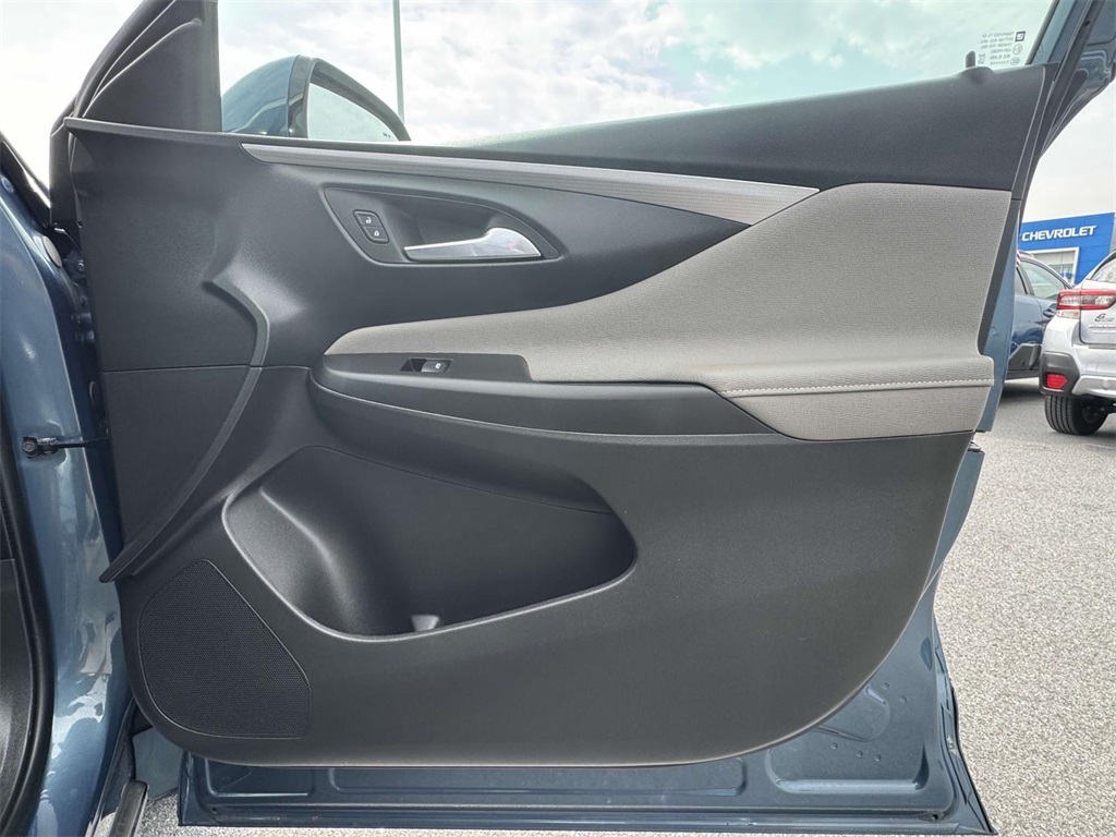 Vehicle image 21 of 30