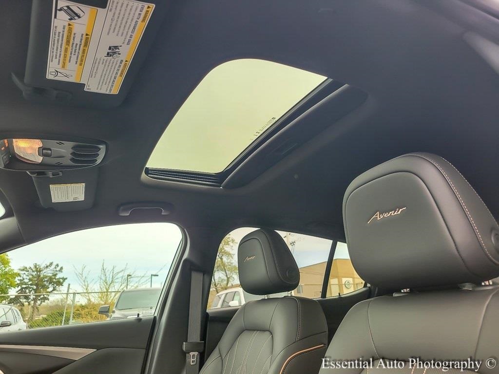 Vehicle image 10 of 22