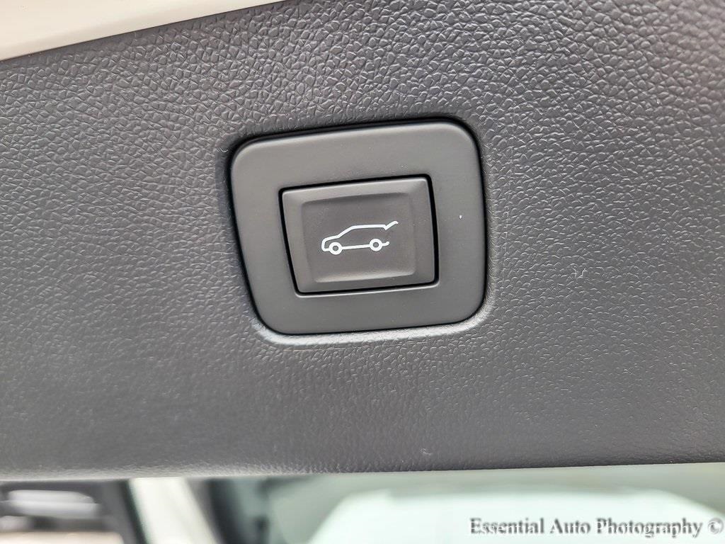 Vehicle image 18 of 22