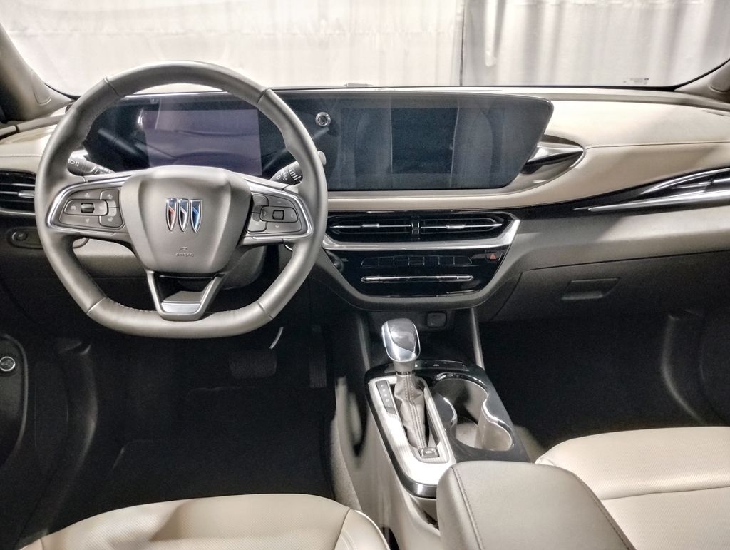 Vehicle image 18 of 44