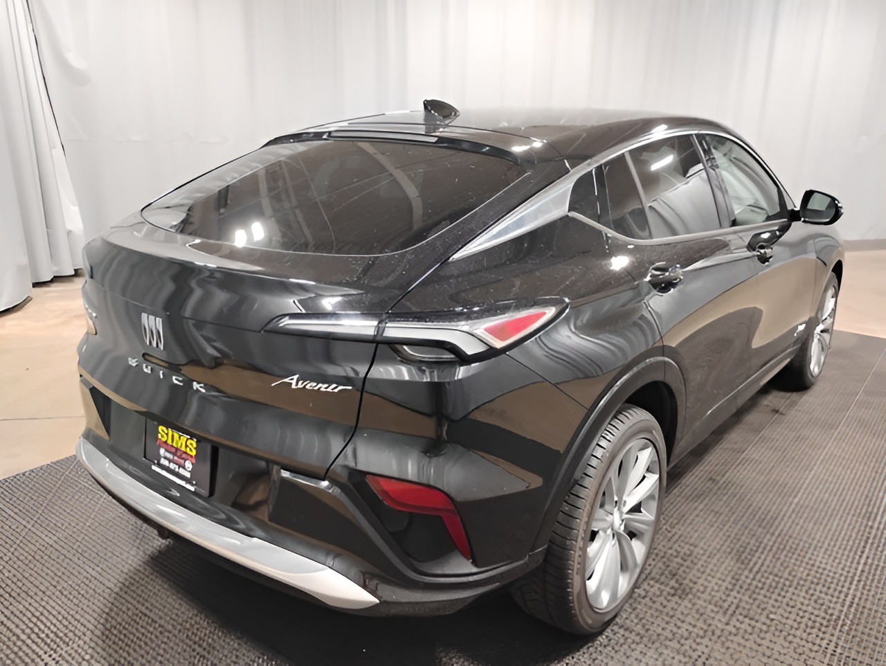 Vehicle image 41 of 44