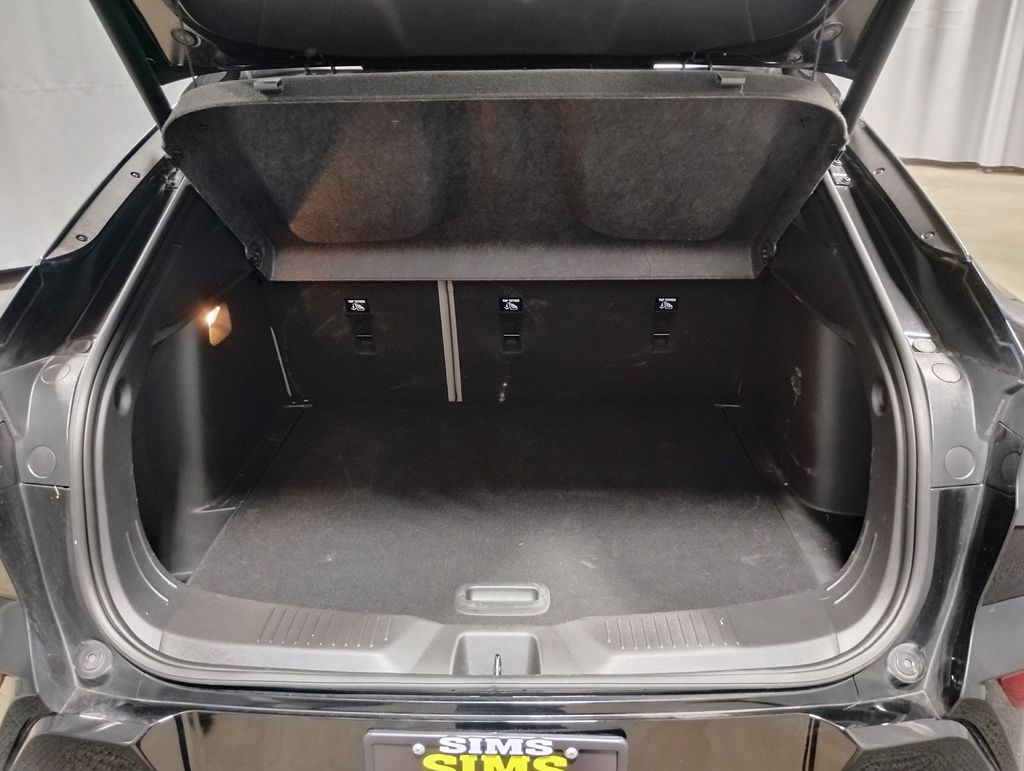 Vehicle image 14 of 44