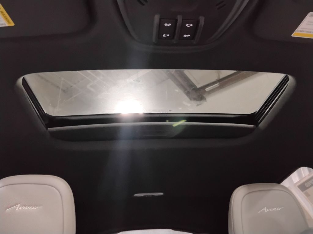 Vehicle image 26 of 44