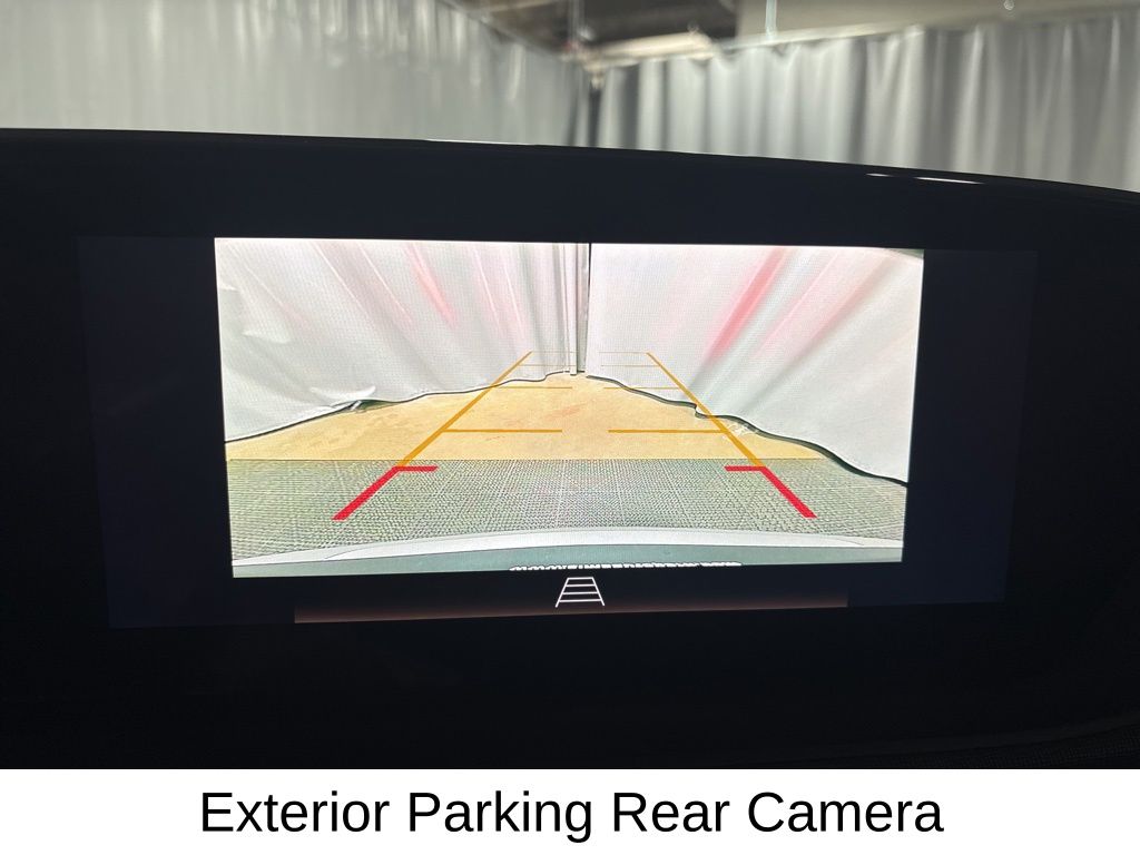 Vehicle image 21 of 45