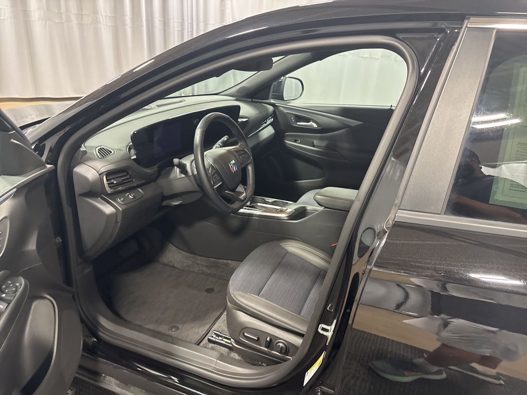 Vehicle image 24 of 45