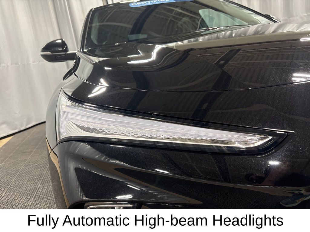 Vehicle image 9 of 45