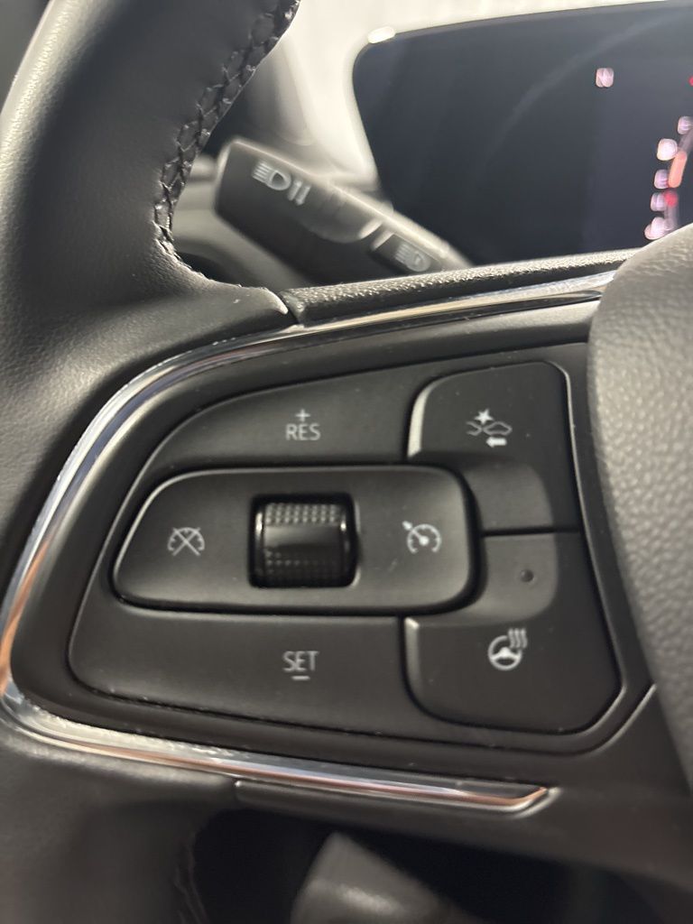 Vehicle image 22 of 45