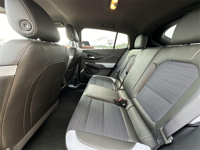 Vehicle image 9 of 26