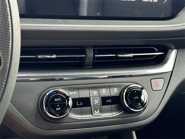 Vehicle image 19 of 26