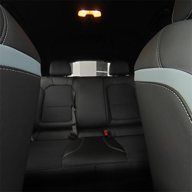 Vehicle image 25 of 26